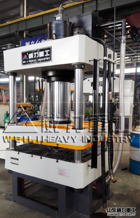 液压机厂家一角