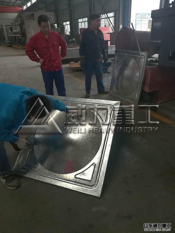 200吨水箱成型液压机