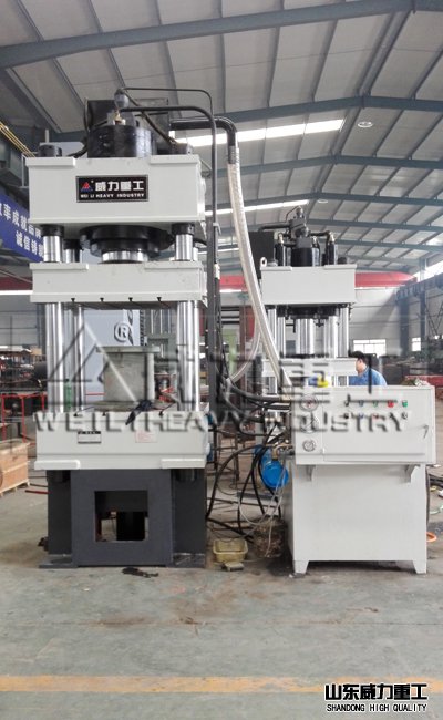 315吨液压机车间