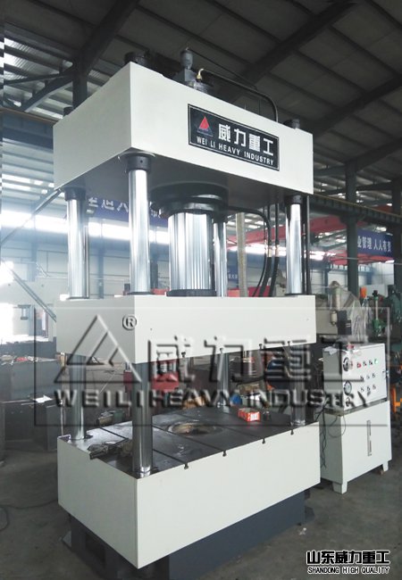 315吨液压机车间