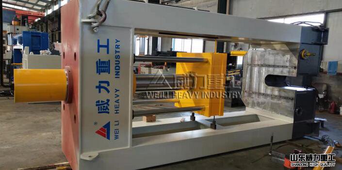 200吨龙门液压机车间